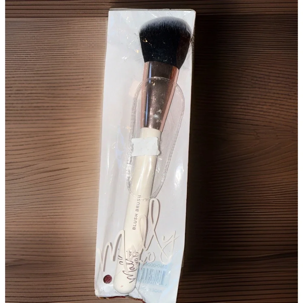 Mally XO Angled Blush‎ Brush New In Bag Ivory/Gold